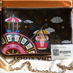Louis Vuitton Double Zip Pochette Monogram Vivienne Holiday Rose